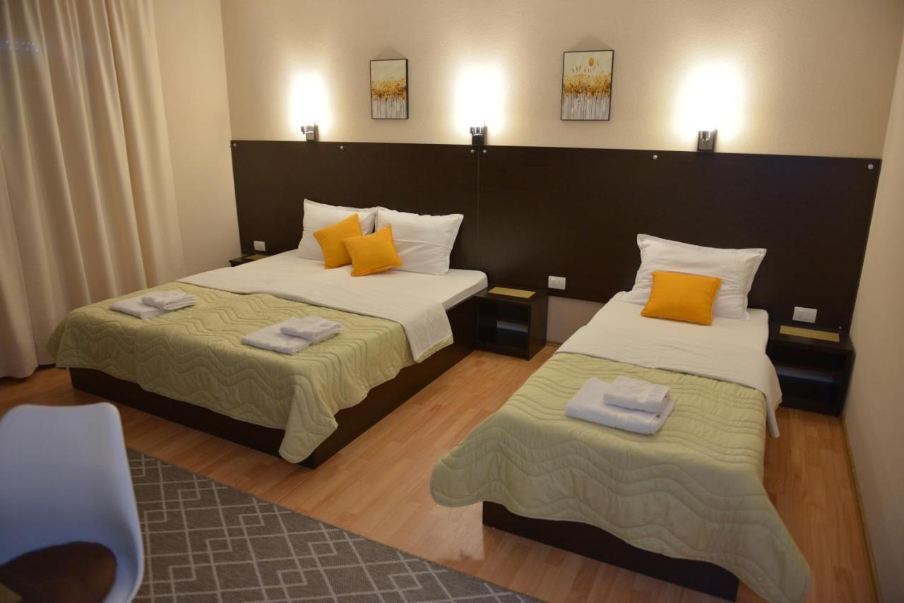 Apartmani Tomic クラドヴォ エクステリア 写真
