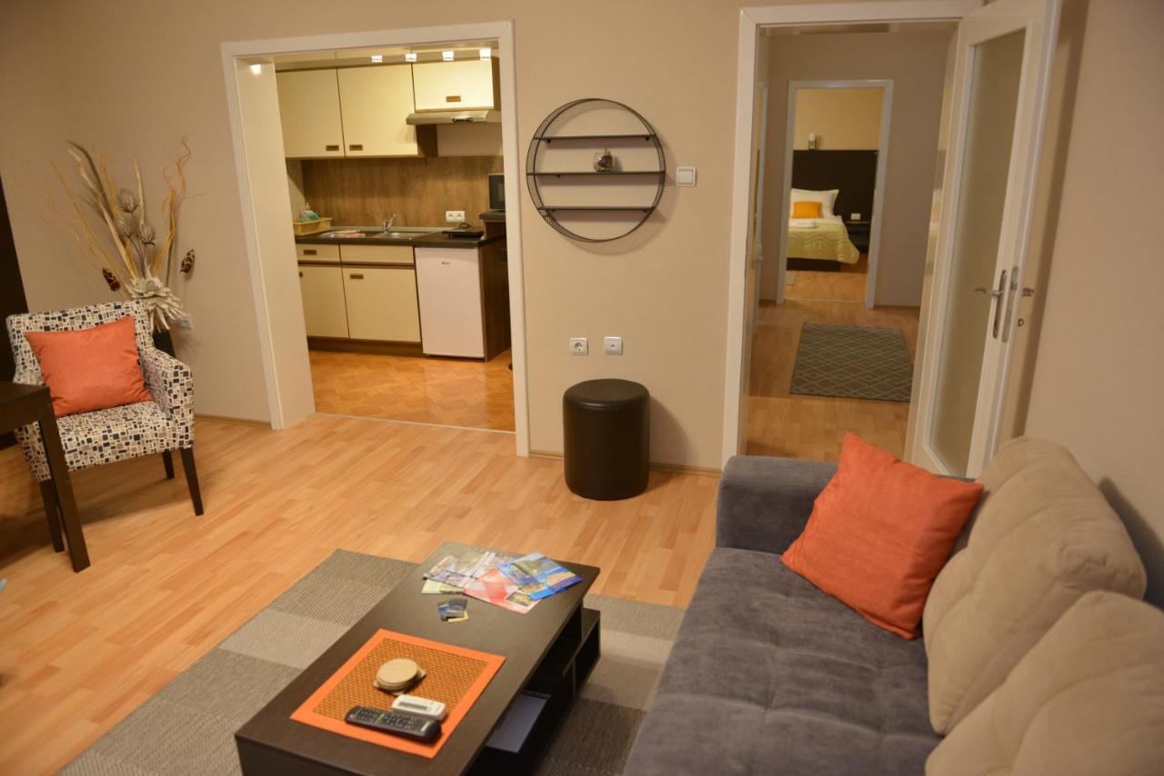 Apartmani Tomic クラドヴォ エクステリア 写真